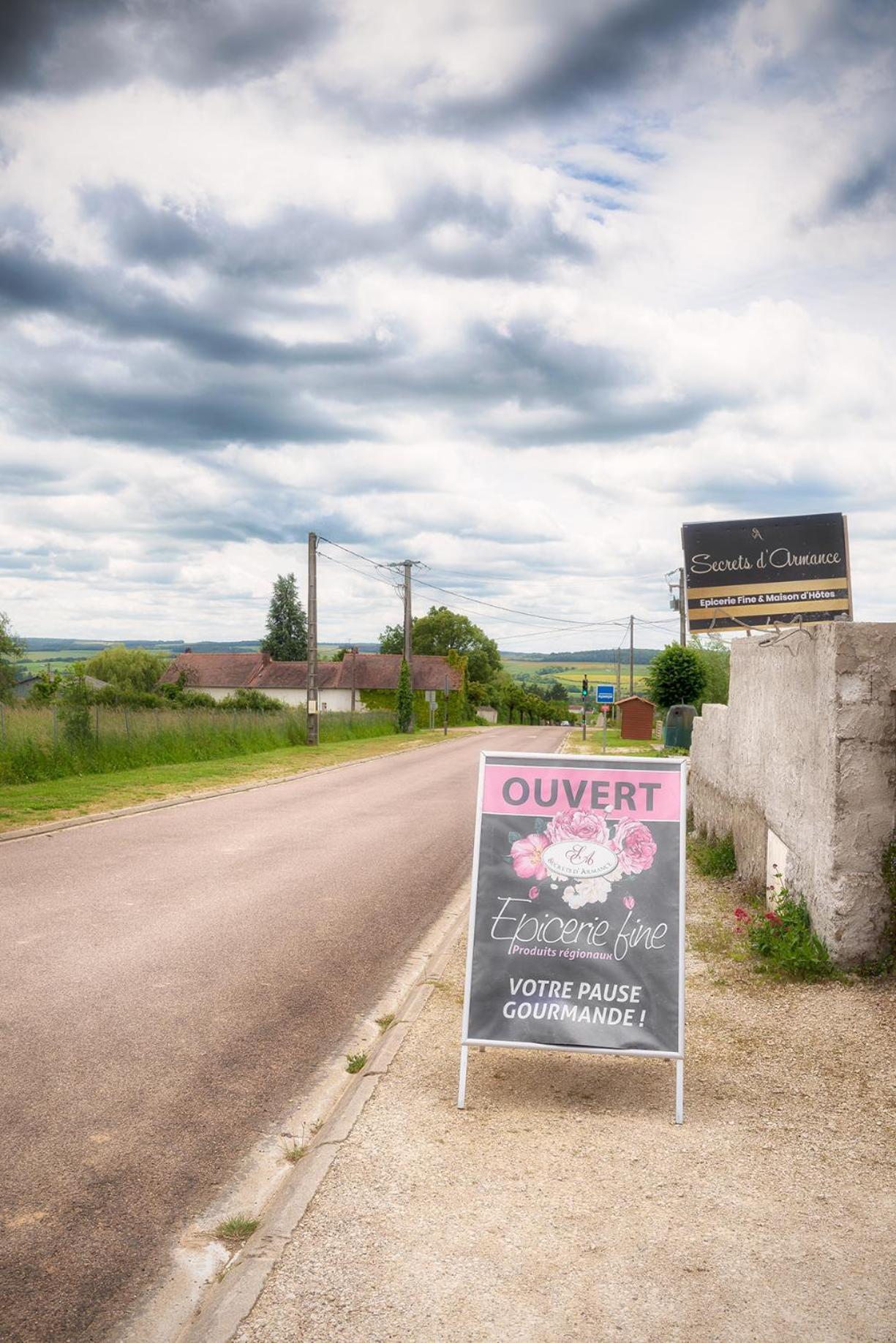 Gite De Charme, Grand Confort Marolles-sous-Lignieres Exterior foto
